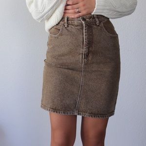 Vintage • Guess HighWaisted Tan/Carmel color skirt